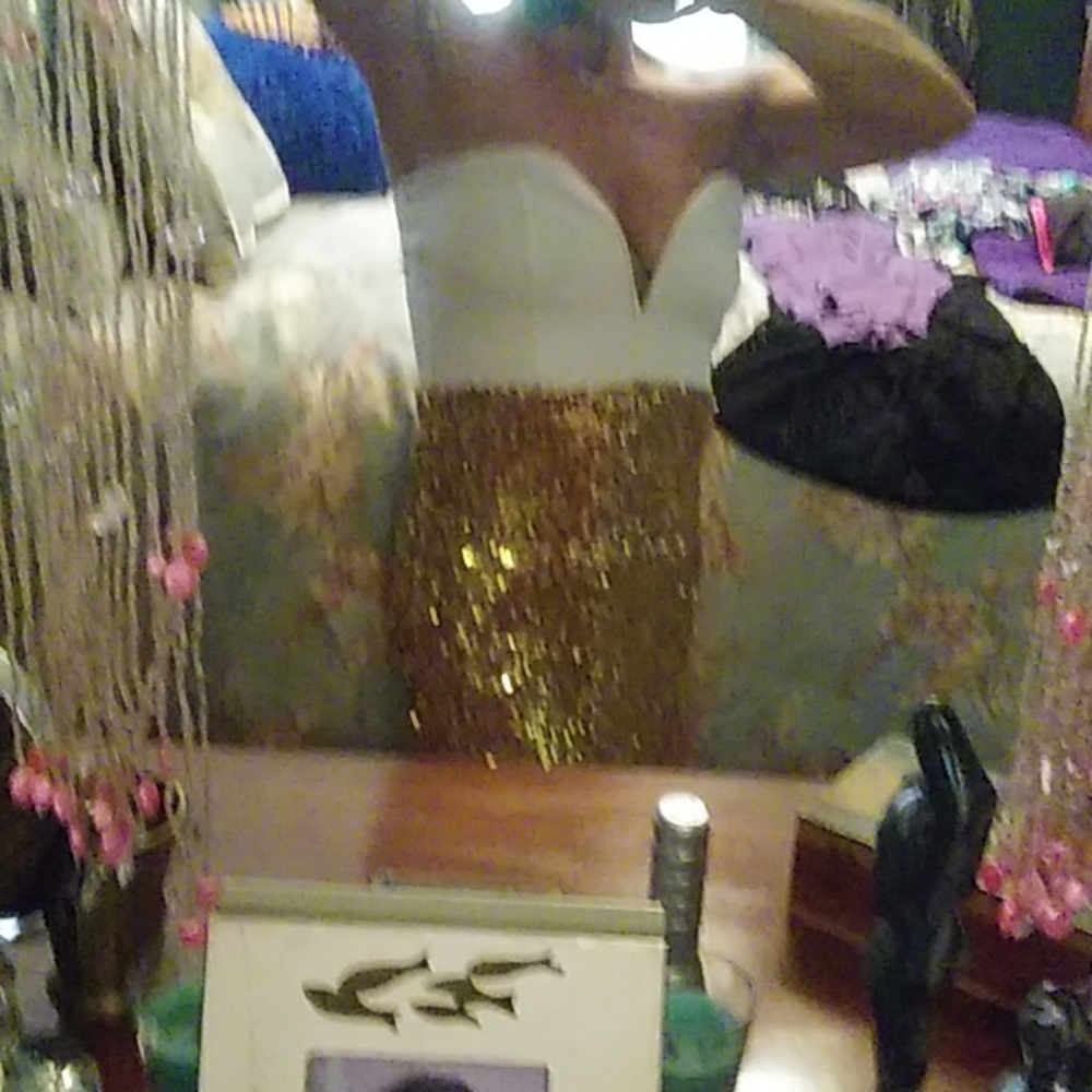 Dress - Picture 2 of 6